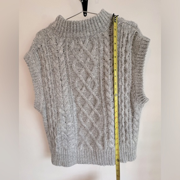 John & Jen oversized sleeveless sweater - Picture 6 of 7